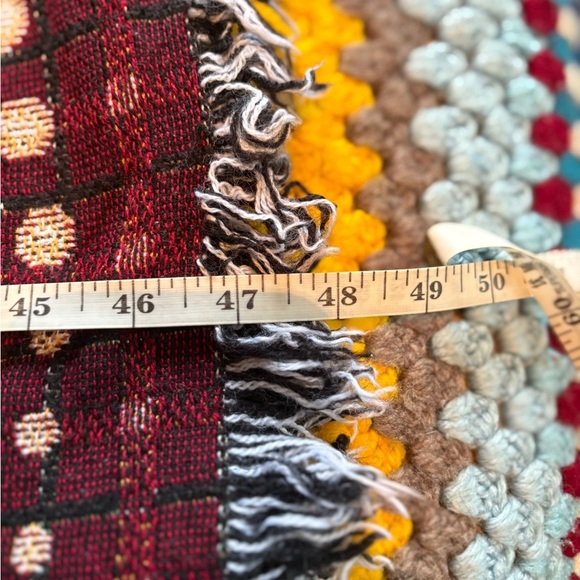 Vintage Rustic Red and Cream Sleigh Ride Blanket - Picture 8 of 9